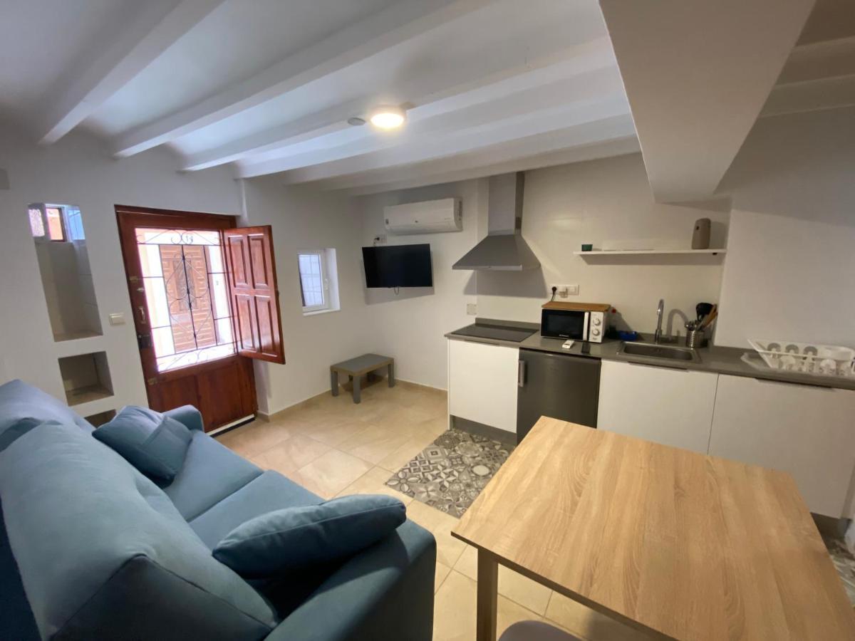 Pension Boutique Anne By Vive La Vila Вилахойоса Екстериор снимка