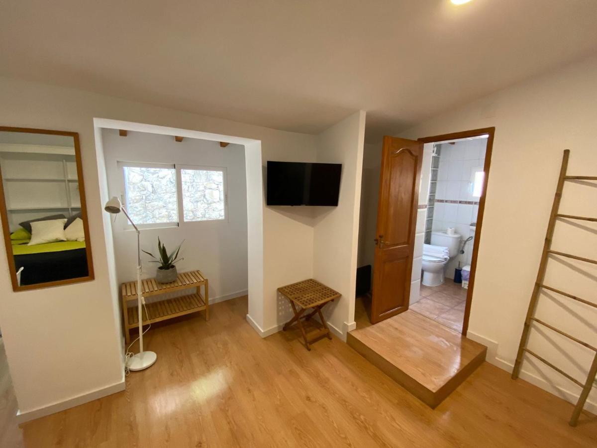 Pension Boutique Anne By Vive La Vila Вилахойоса Екстериор снимка