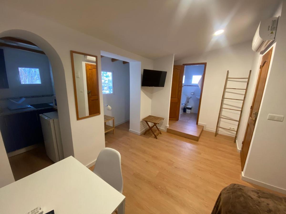 Pension Boutique Anne By Vive La Vila Вилахойоса Екстериор снимка