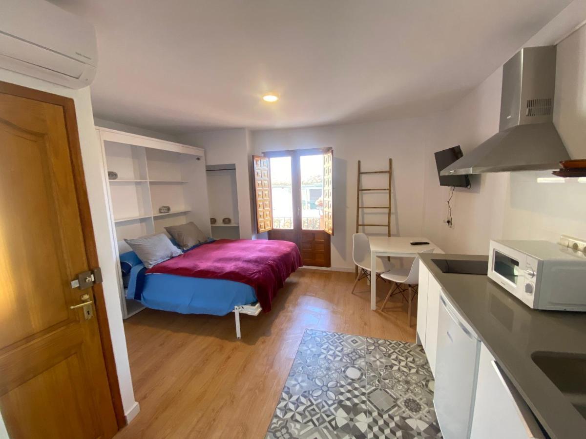 Pension Boutique Anne By Vive La Vila Вилахойоса Екстериор снимка